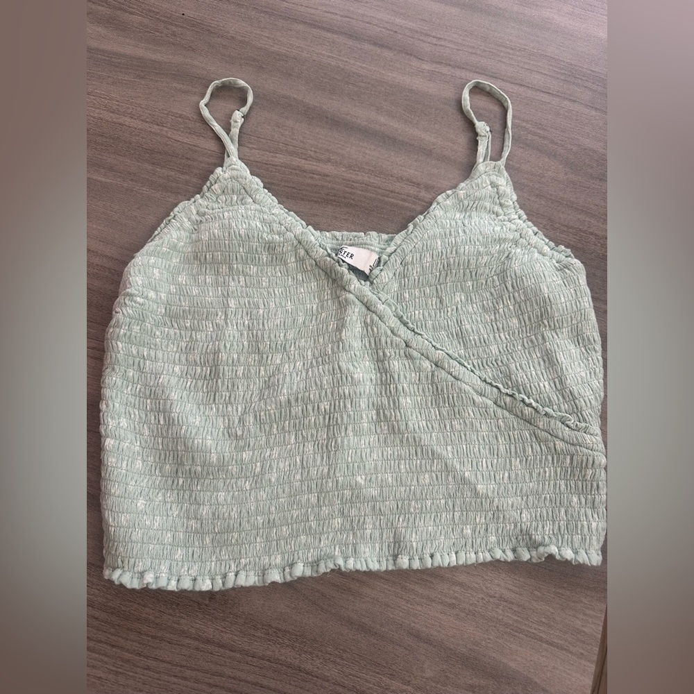 Hollister Light Green Textured Cami w/ Floral Pattern